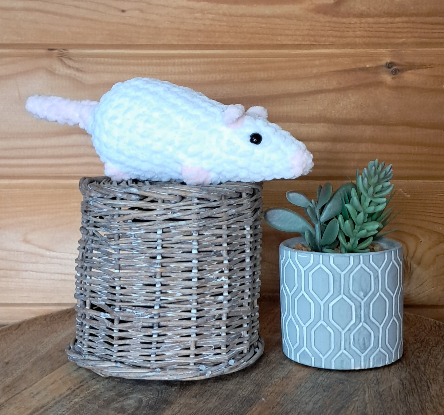 Handgemaakt op bestelling - schattige gehaakte Rat knuffel - aangepaste kleuren