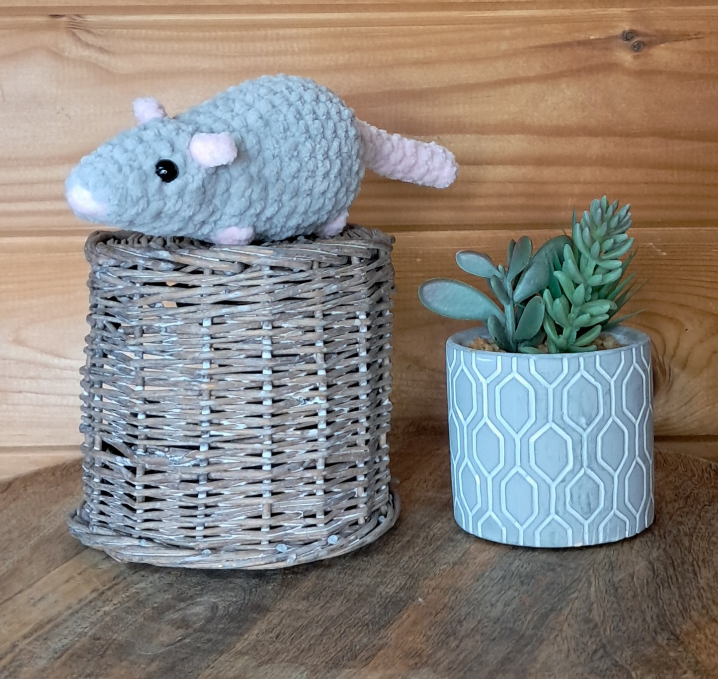 Handgemaakt op bestelling - schattige gehaakte Rat knuffel - aangepaste kleuren